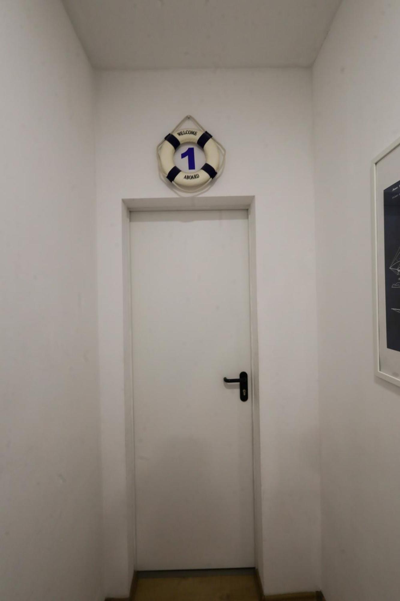 Pest-port 4 For 16 Person Apartment *